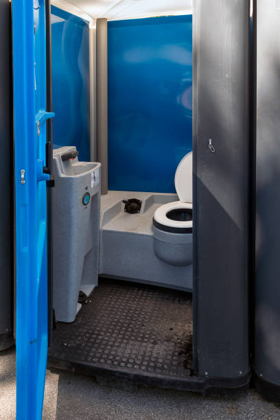 Best Porta potty delivery and setup  in Bruceton, TN
